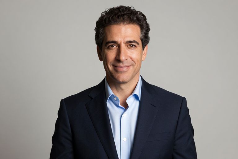 Alejandro Vega, mentor financiero